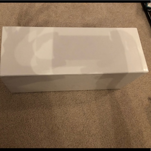 Givenchy Shoe Box - Picture 3 of 4